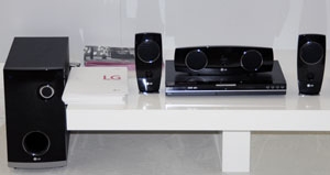 IFA 08 > LG HRT403DA et HT553TV : et 1 et 2.1 et… 3.1