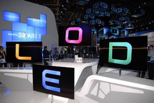 CES 13 > TV Oled Samsung ES9500… : devient Samsung EF9500 CES 13 > TV Oled Samsung ES9500… : devient Samsung EF9500