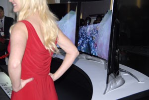 CES 13 > LG Oled courbe : pour des applications professionnelles CES 13 > LG Oled courbe : pour des applications professionnelles