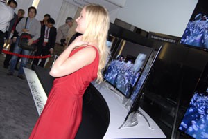 CES 13 > LG Oled courbe : pour des applications professionnelles CES 13 > LG Oled courbe : pour des applications professionnelles
