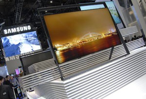 CES 13 > TV LED Samsung Timeless : trois références supplémentaires CES 13 > TV LED Samsung Timeless : trois références supplémentaires