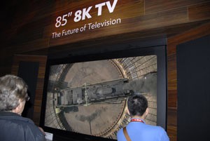 CES 13 > Démo Sharp 8K : quel succès ! CES 13 > Démo Sharp 8K : quel succès !
