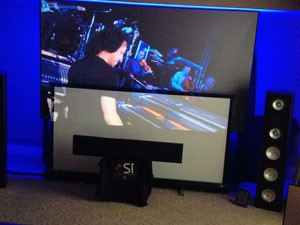 CES 13 > Screen Innovation Black Diamond : écran de projection pour lumière ambiante