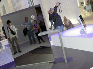 IFA 11 > Téléviseur du futur, chapitre 2 : Loewe Mirror
