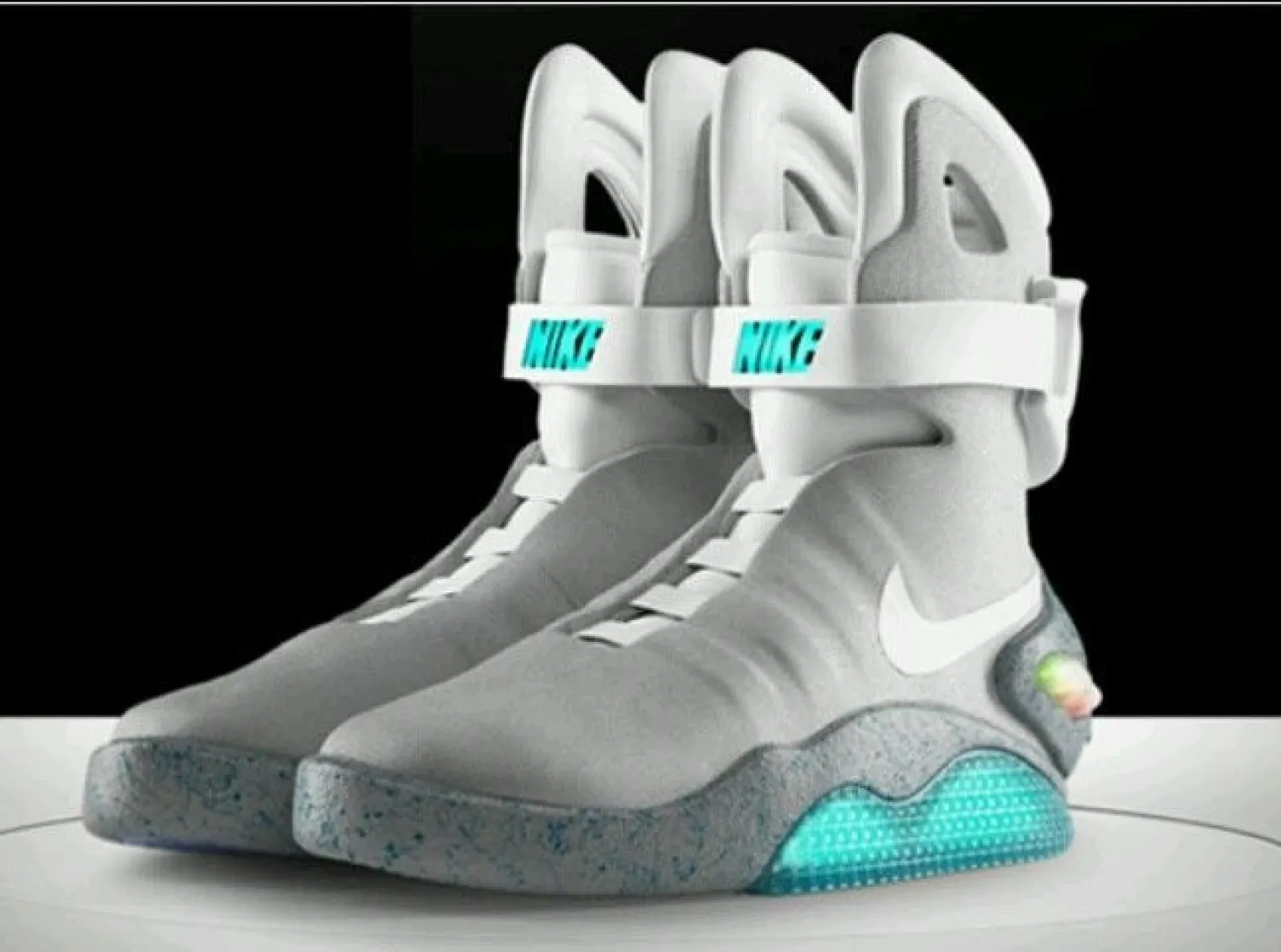 nike-auto-lacantes-de-retour-vers-le-futur