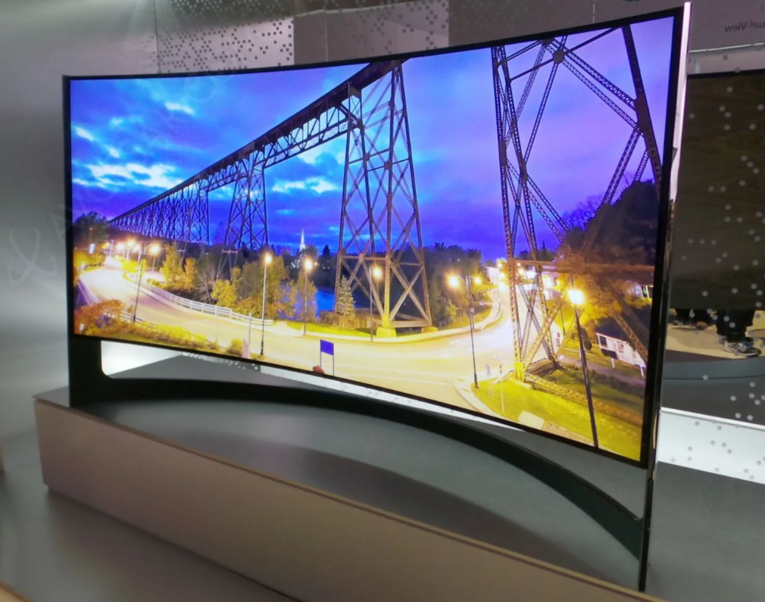 tv-led-samsung-21-9-105-courbe