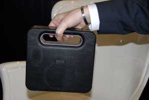 Philips BT5580B : enceinte Bluetooth/NFC nomade, bis