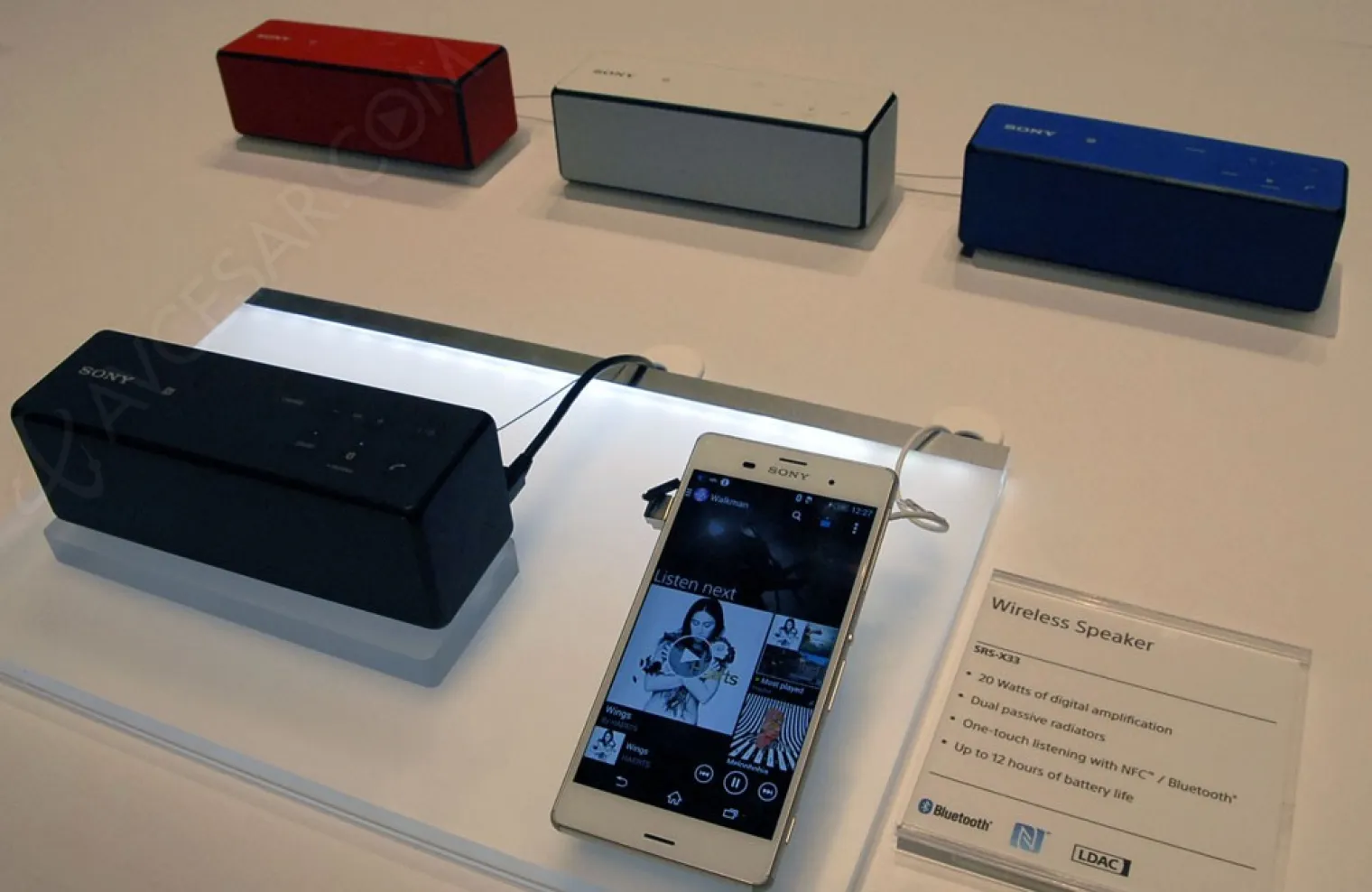 ces-15-enceinte-nomade-sony-srs-x33-2-0