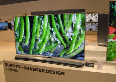 TV LED Ultra HD Samsung JS9500 courbes : mise à jour spécifications SUHD