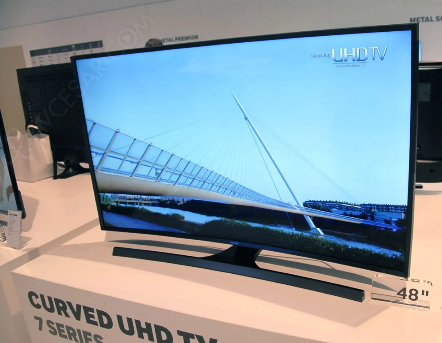 tv-led-ultra-hd-samsung-ju7500-courbes