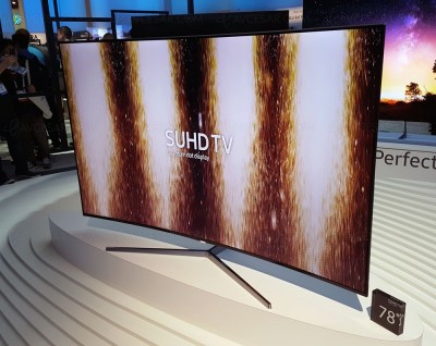 CES 16 >  TV LED SUHD Samsung KS9000 : seule série exposée au salon