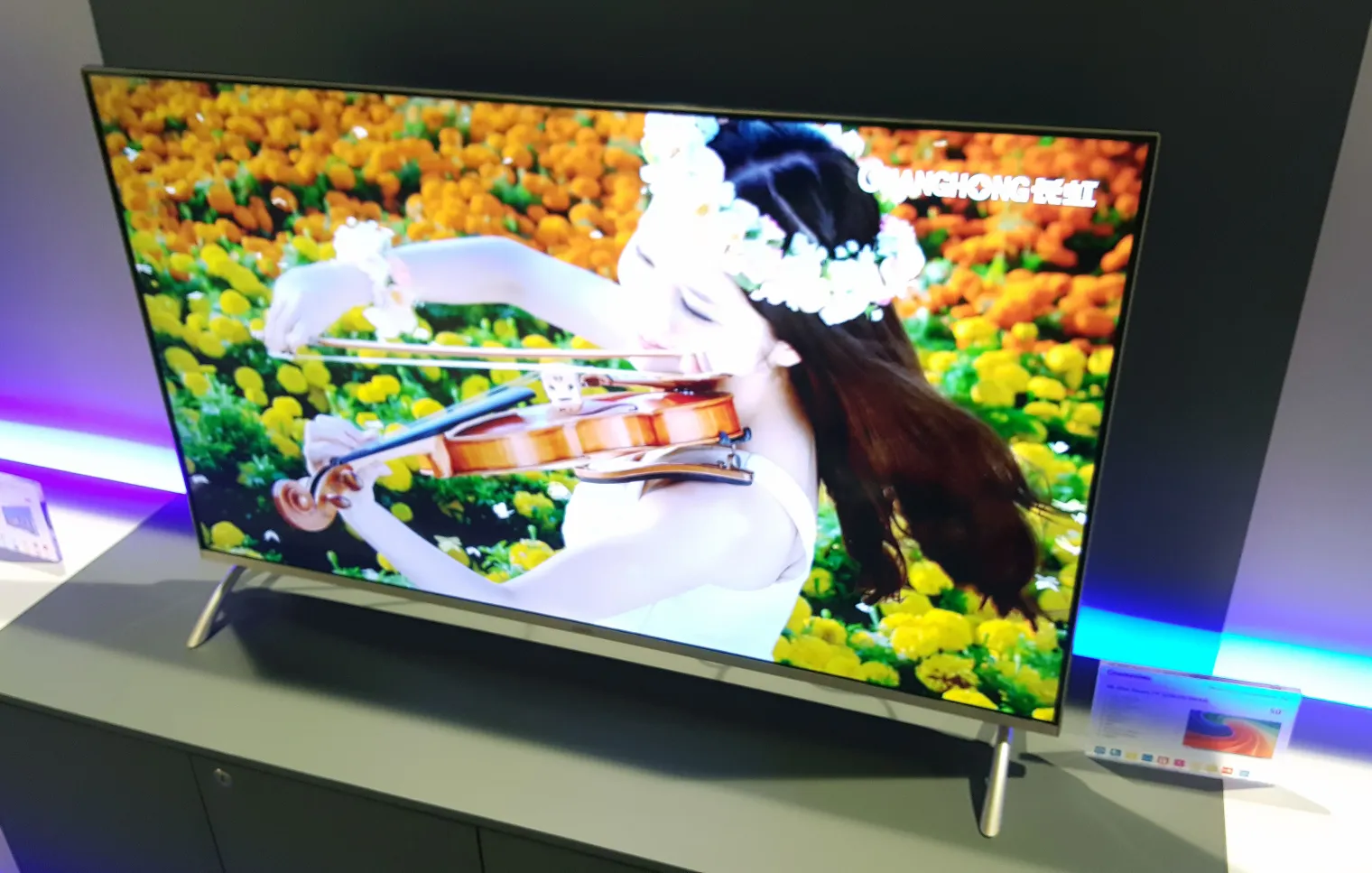 ces-16-tv-led-uhd-changhong-d5000
