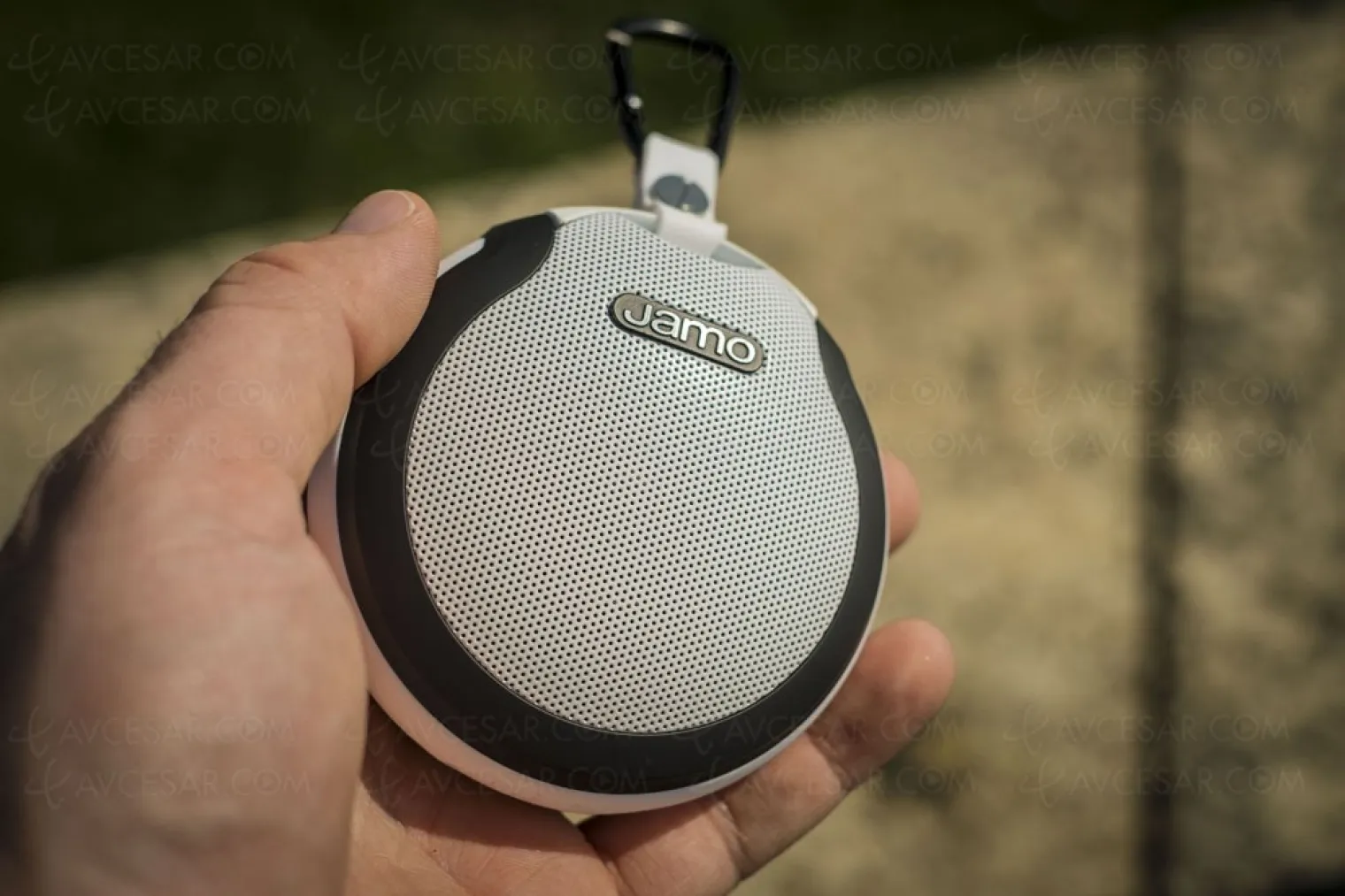 jamo-ds2-enceinte-bluetooth-nomade-et-radio-fm