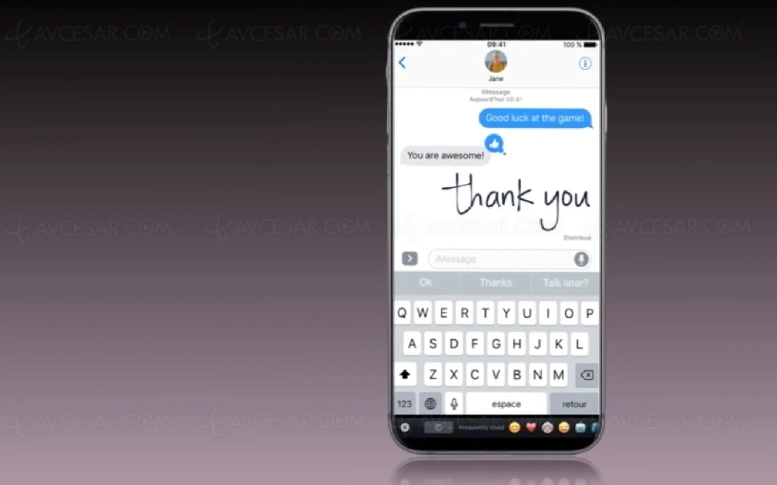 iphone-8-avec-la-touch-bar-du-macbook-pro