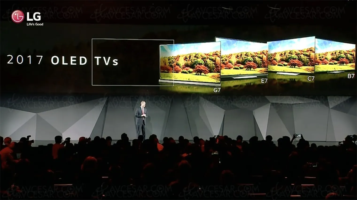 ces-17-tv-oled-lg-2017-100-plat-0-courbe