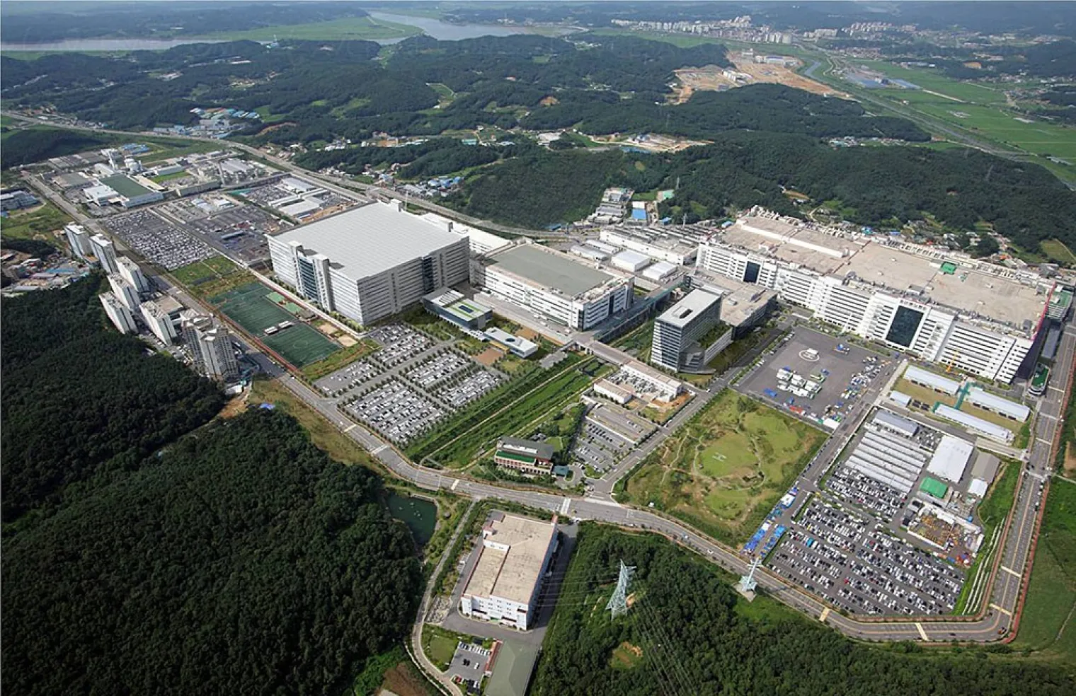lg-investit-dans-la-fabrication-d-ecrans-oled-13-5-milliards-de-dollars-sur-les-trois-prochaines-annees