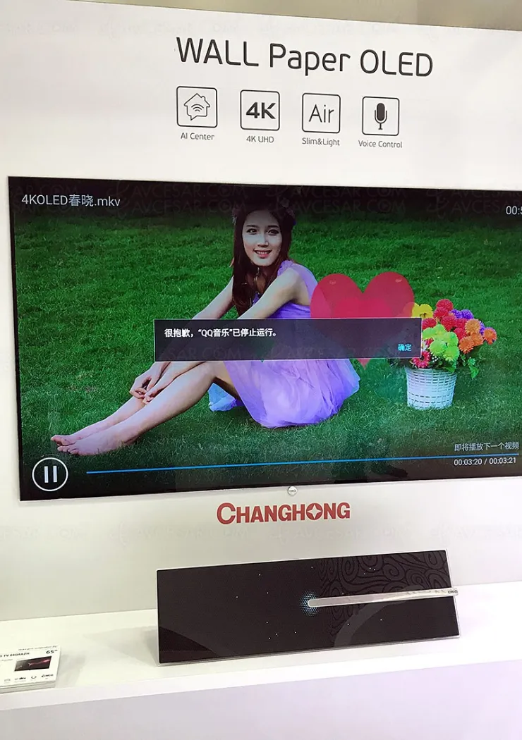ifa-17-concept-tv-oled-wallpaper-signe-changhong-chiq