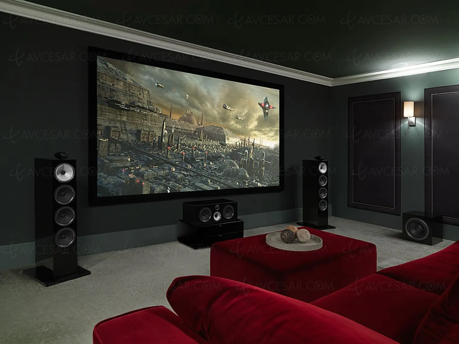 nouvelle-serie-d-enceintes-bowers-wilkins-serie-700-3-colonnes-3-bibliotheques-et-deux-centrales