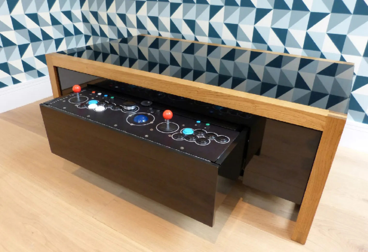 table-basse-nucleus-avec-pc-et-borne-d-arcade-integres