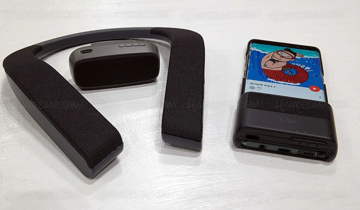 ces-18-enceinte-portable-directionnelle-samsung-s-ray-adieu-les-casques-audio