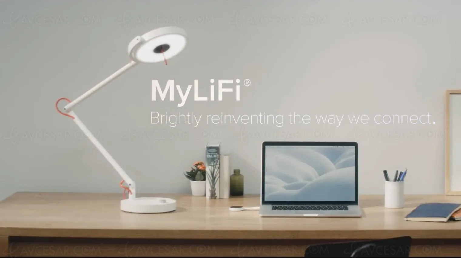 deux-produits-francais-li-fi-le-wi-fi-par-la-lumiere