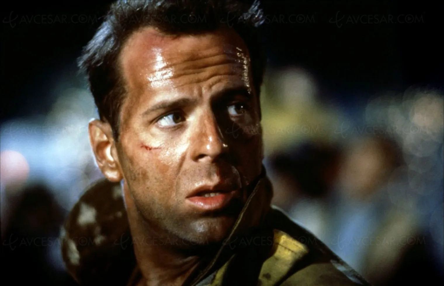 piege-de-cristal-john-mclane-bruce-willis-revient-en-4k-ultra-hd-blu-ray