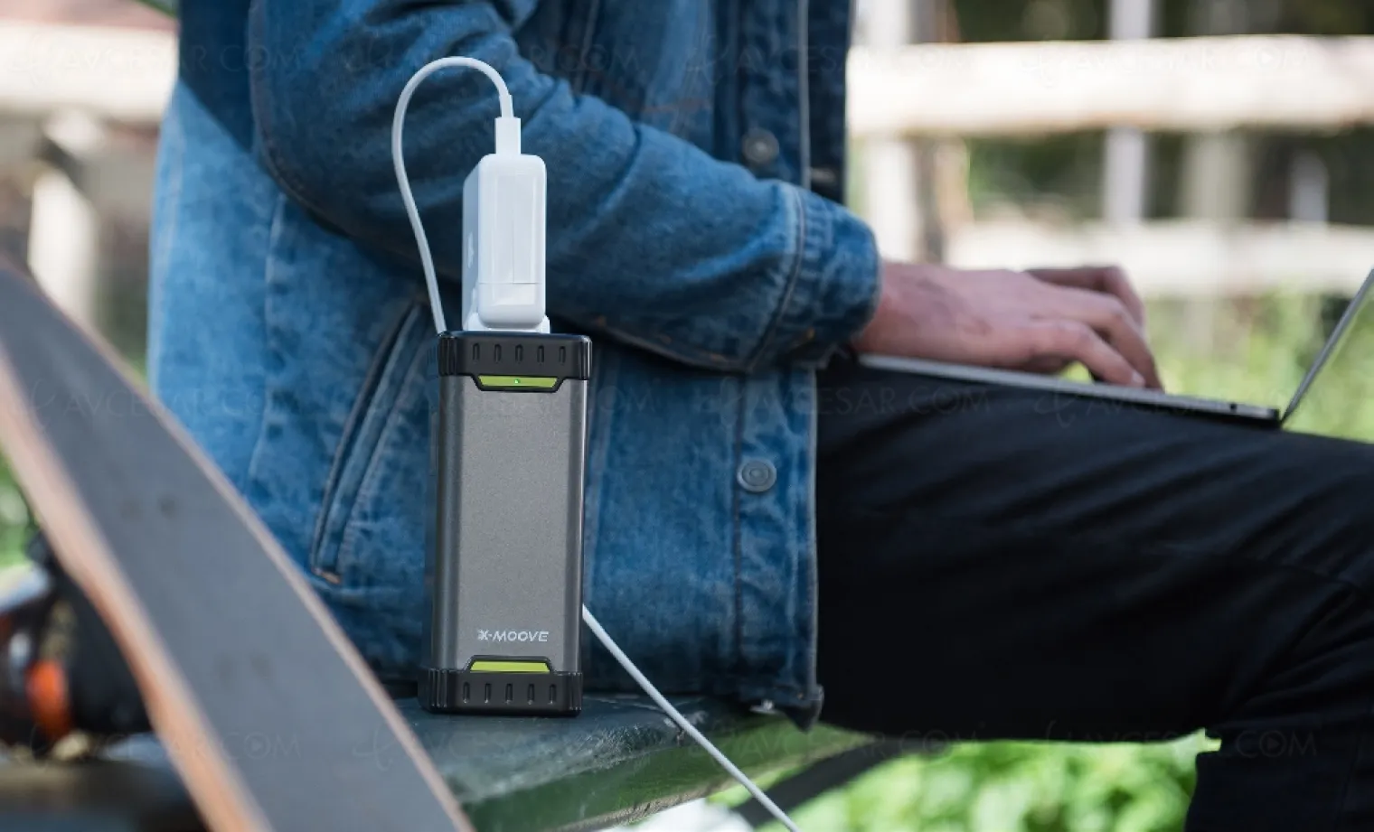 batterie-x-moove-powergo-boost-avec-prise-secteur