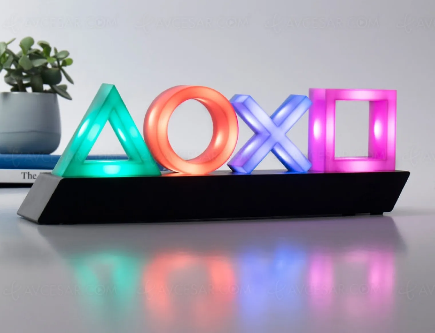 triangle-rond-croix-carre-lampe-led-playstation
