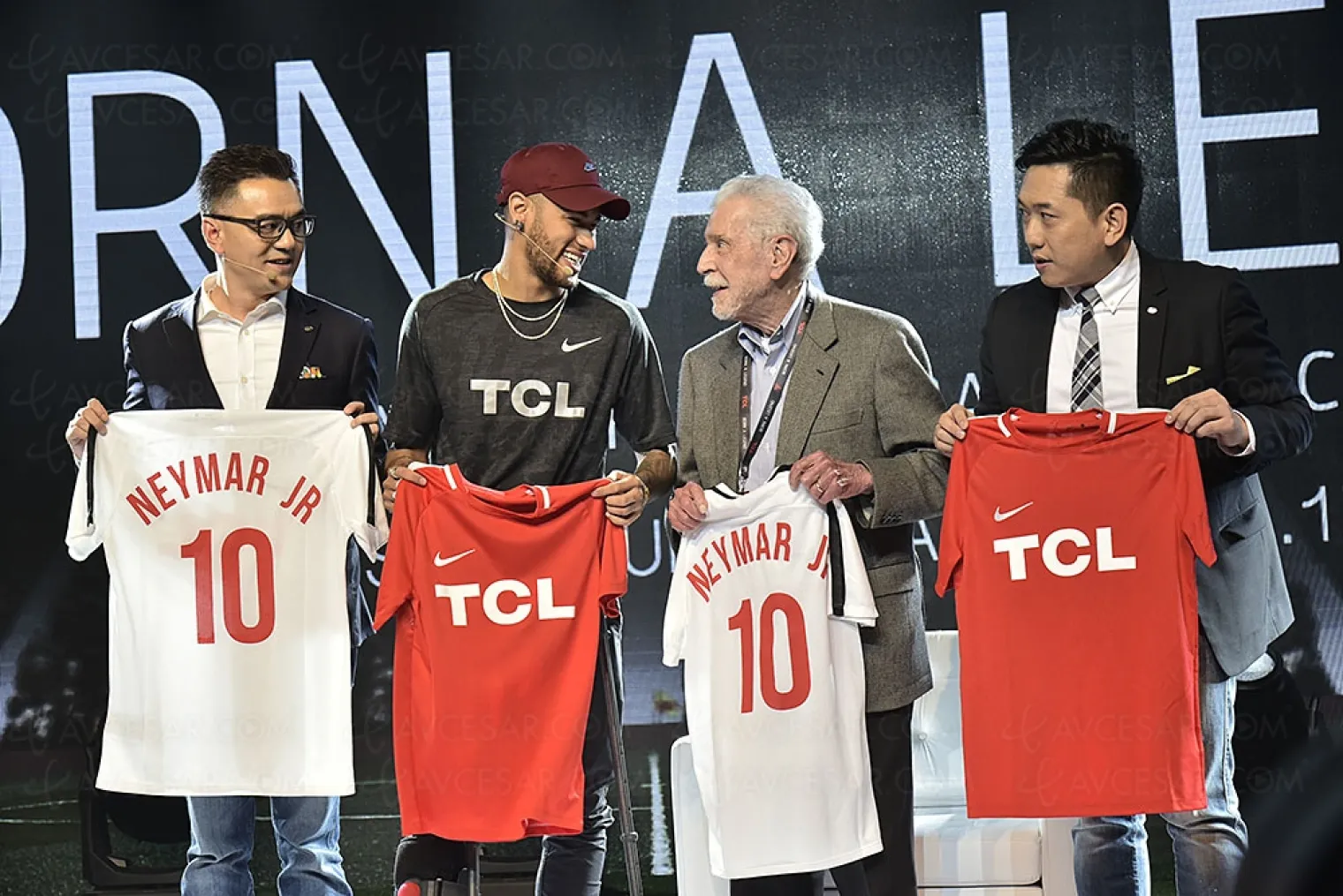 coup-d-envoi-pour-le-partenariat-tcl-et-neymar-jr
