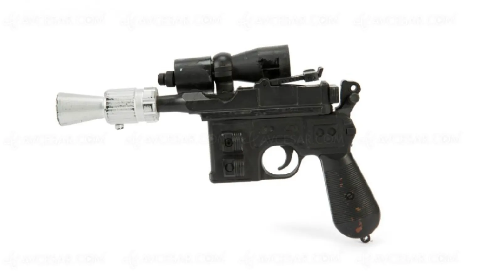 le-blaster-de-han-solo-aux-encheres-pour-quelques-centaines-de-milliers-de-dollars