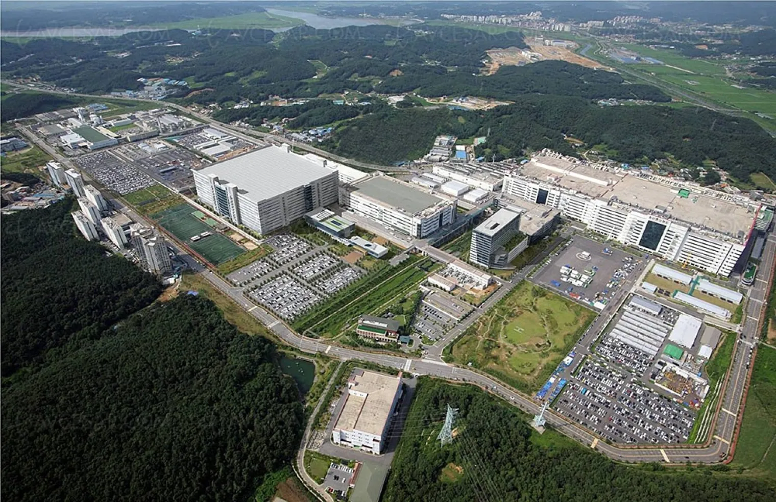 lg-display-dedie-sa-prochaine-usine-directement-100-a-l-oled-pour-de-futurs-tv-de-grande-diagonale