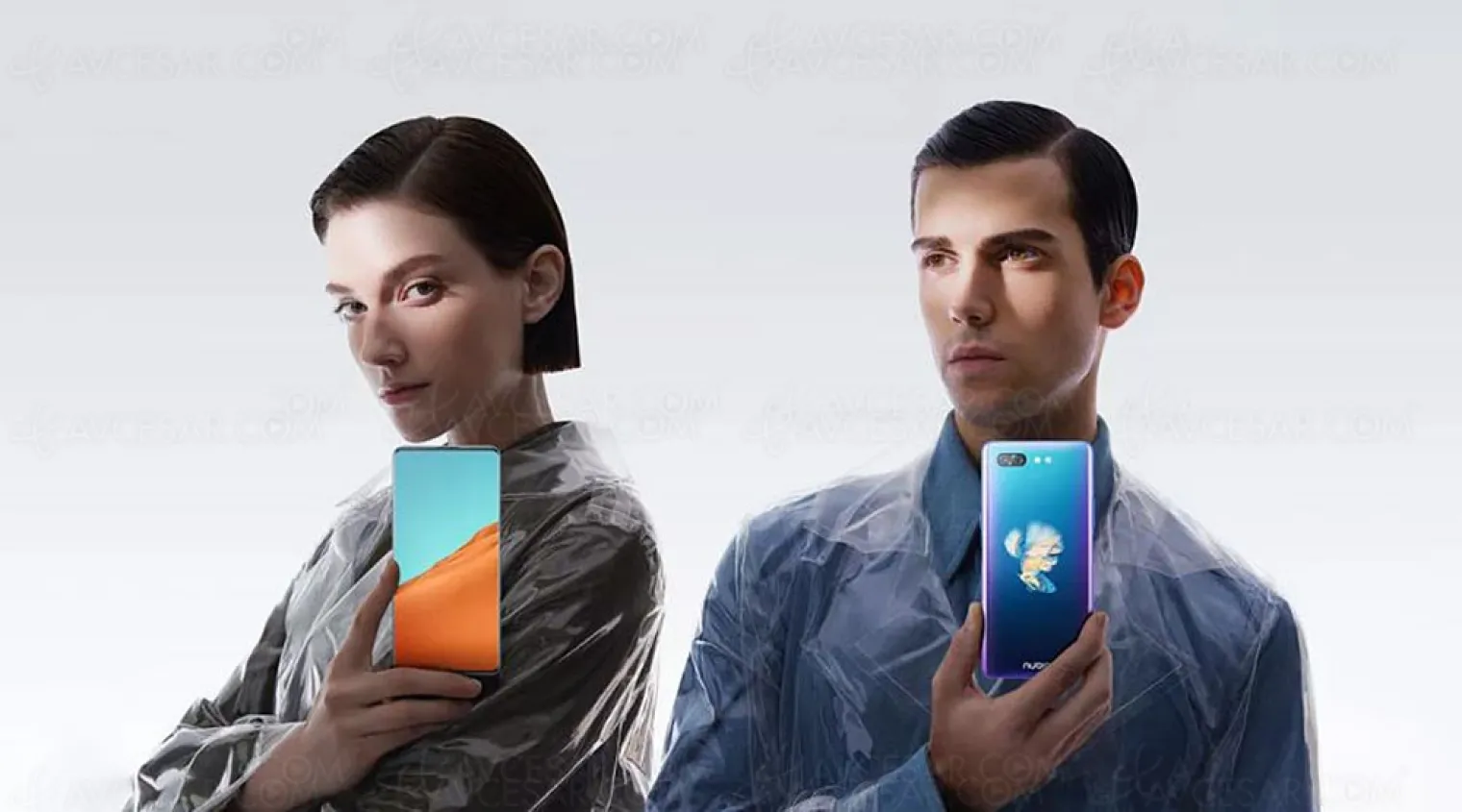 smartphone-nubia-x-un-ecran-devant-un-ecran-derriere-zero-encoche