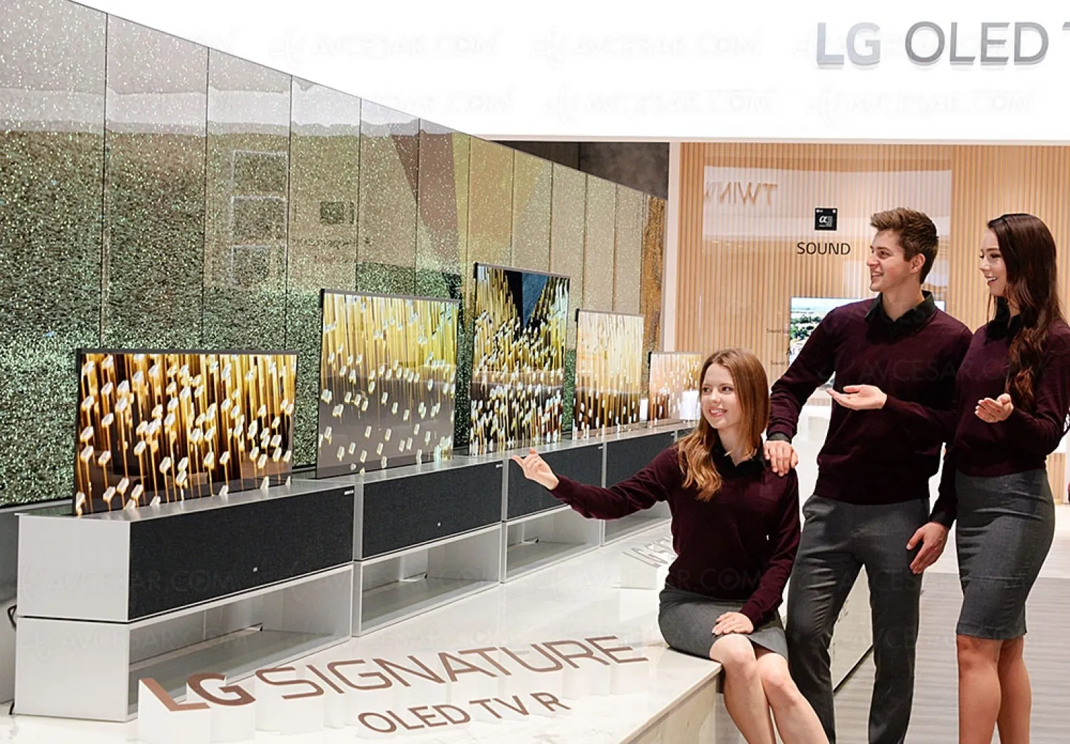 ces-19-lg-signature-oled-tv-r-le-televiseur-enroulable-est-bien-la
