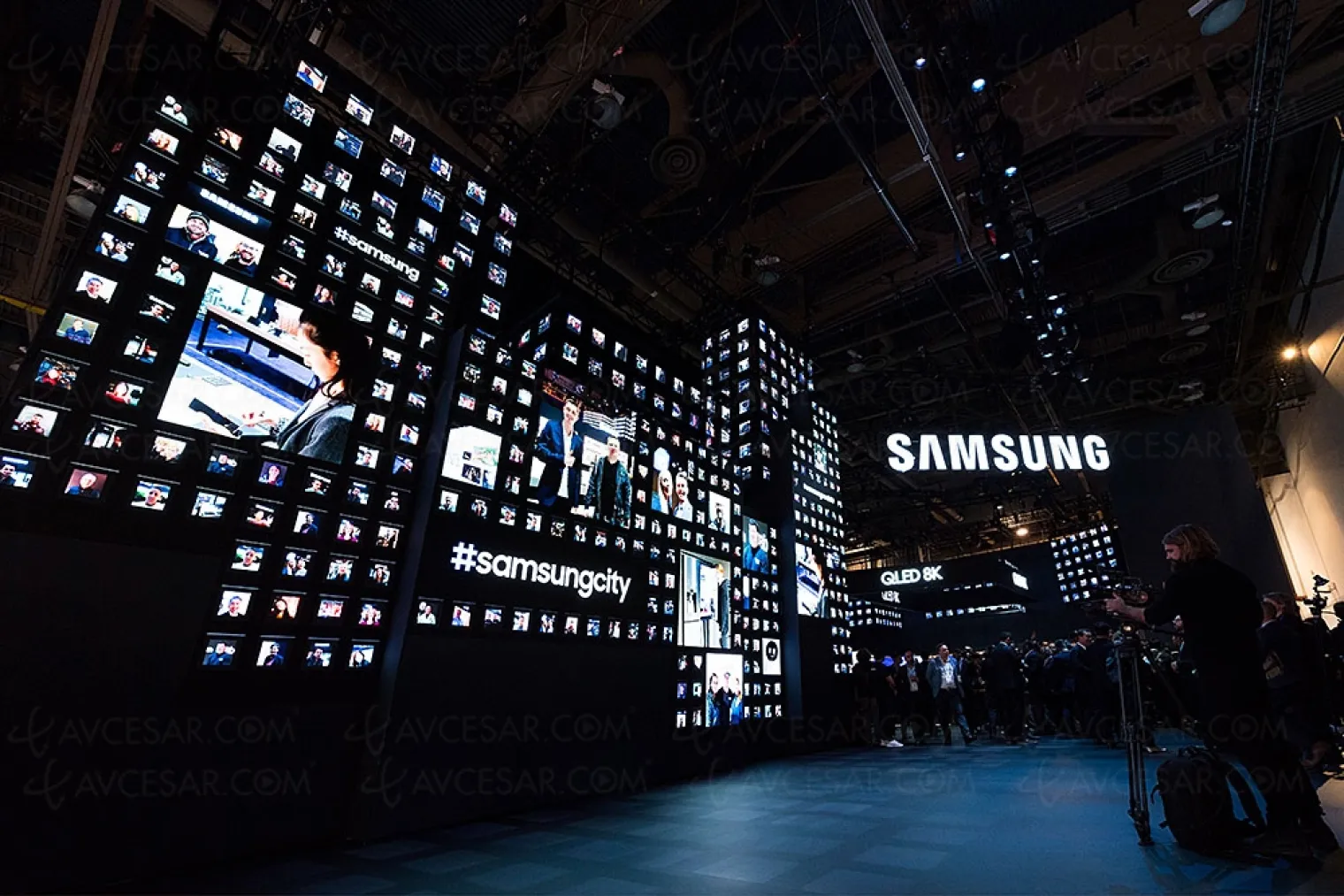 ces-19-le-pdg-de-samsung-doute-du-succes-commercial-du-tv-enroulable-lg-oled