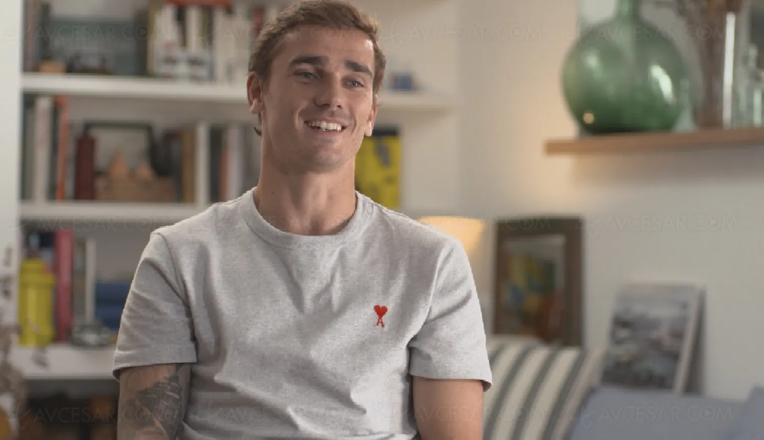 quoi-de-neuf-sur-netflix-en-mars-serie-documentaire-avec-griezmann-et-film