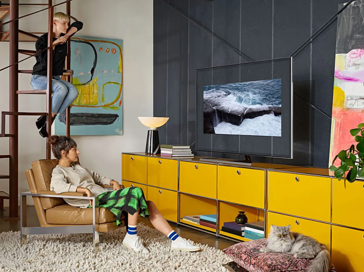 tv-qled-ultra-hd-4k-samsung-q80r-55-et-65-1-500-nits-mode-ambiant-2-0-dalle-qlc-quantum-processor-4k-et-ai-upscaling-4k