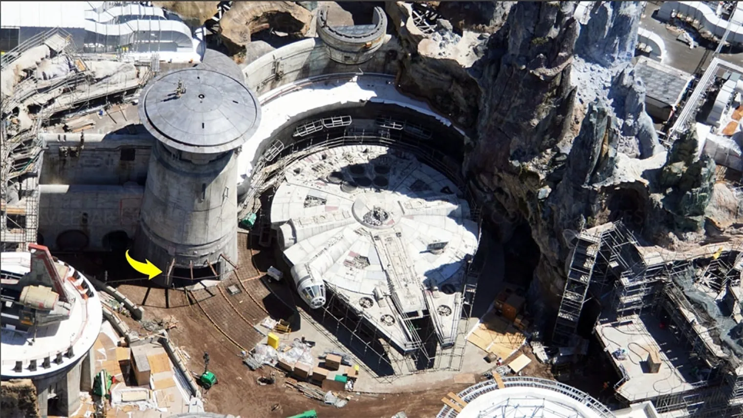 parc-star-wars-disney-world-le-chantier-deja-bien-avance-photos