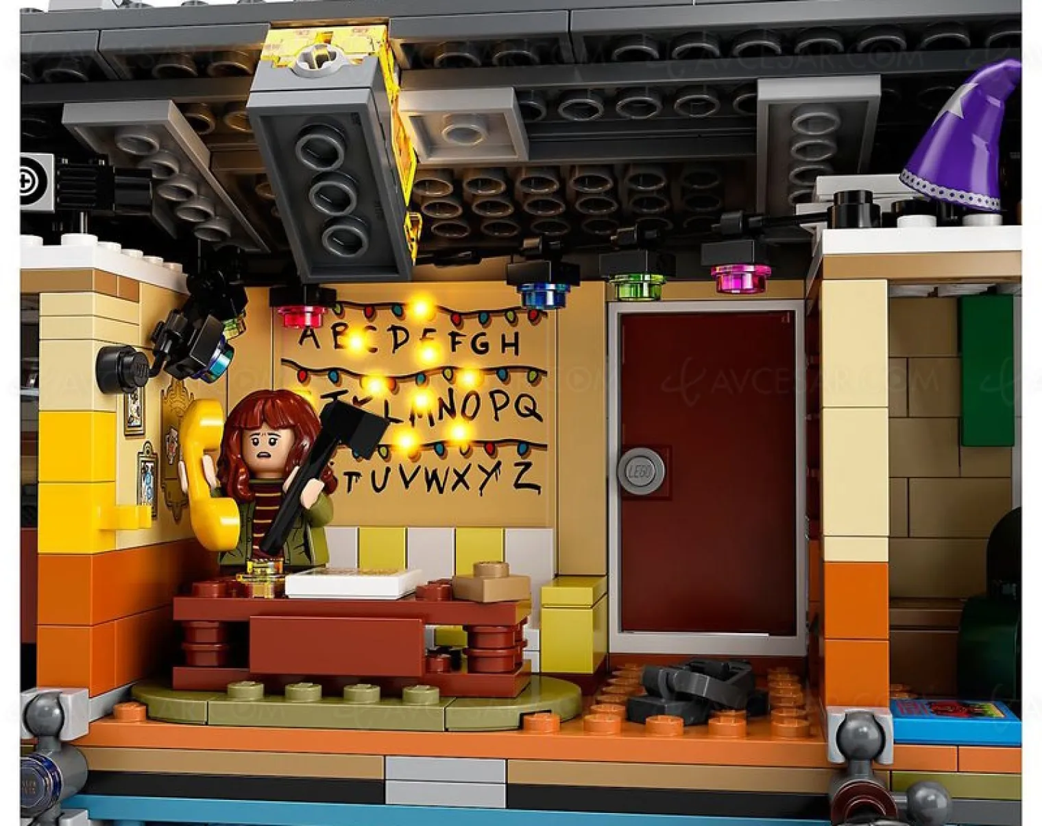 boite-lego-stranger-things-construisez-votre-monde-a-l-envers