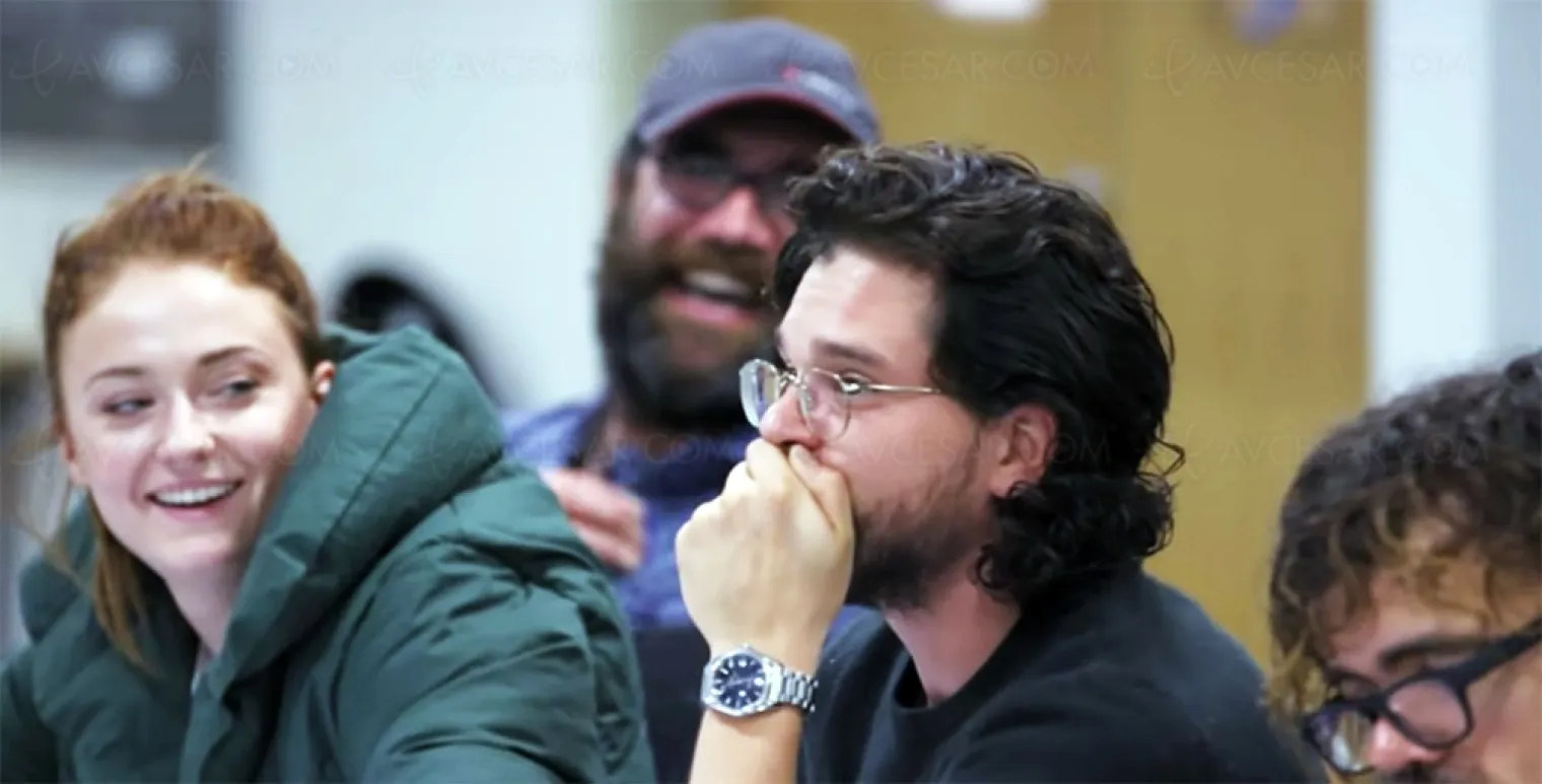 video-kit-harington-decouvre-le-script-des-derniers-instants-de-jon-snow