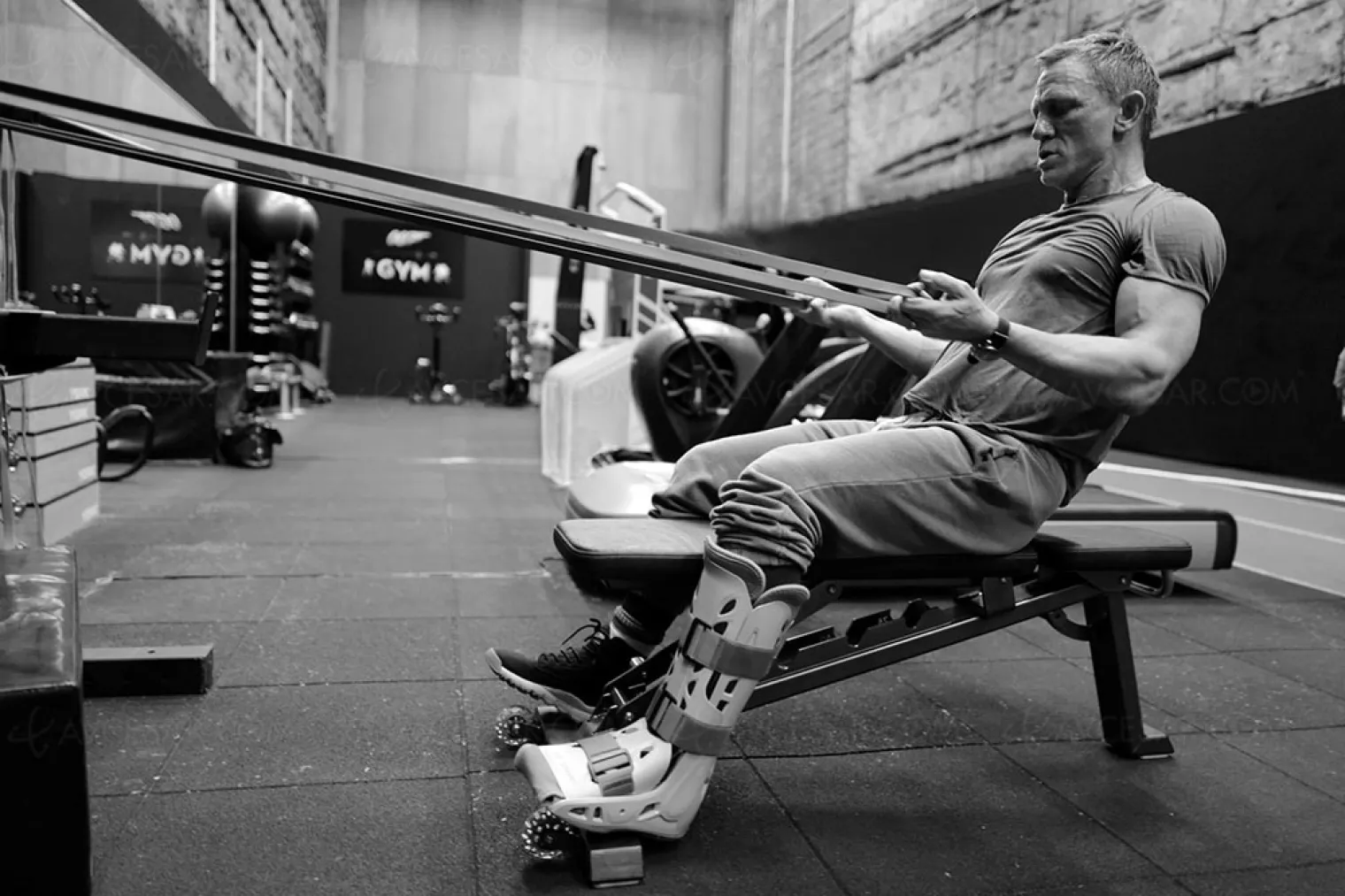 james-bond-daniel-craig-feat-iron-man-la-photo