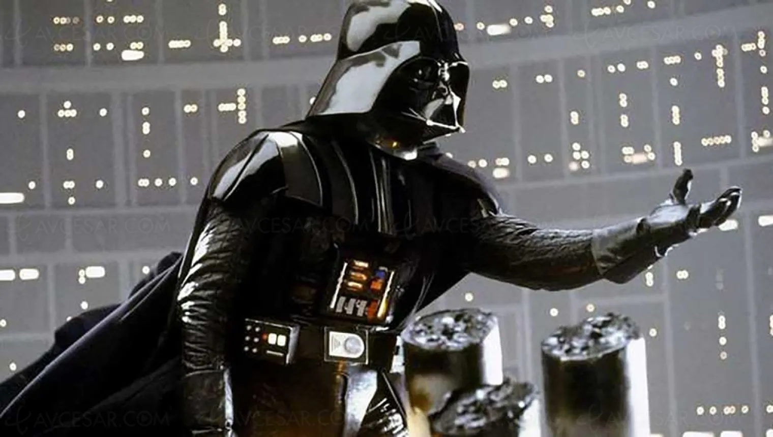 encheres-star-wars-250-000-minimum-le-casque-de-dark-vador