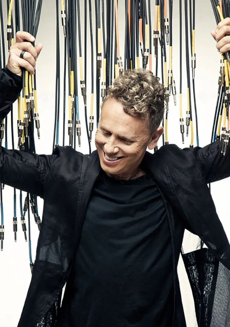 martin-gore-de-depeche-mode-vend-des-synthetiseurs-perso-sur-reverb-pour-la-bonne-cause