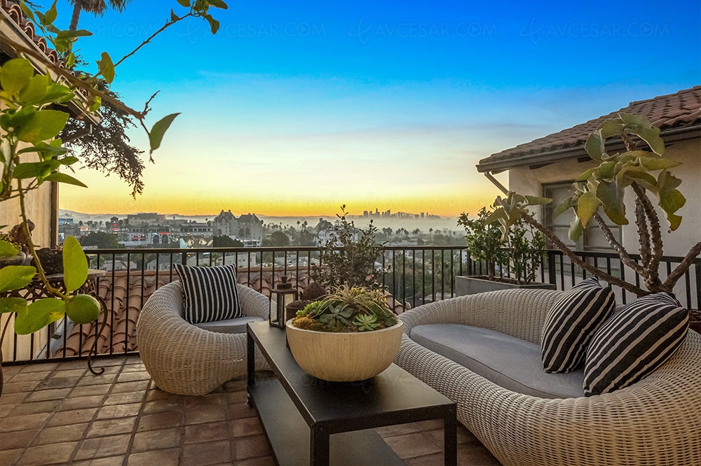 Aaron Paul (Breaking Bad, El&nbsp;Camino) vend sa villa de Los Angeles et achète celle de Jim Parsons (The Big&nbsp;Bang&nbsp;Theory)