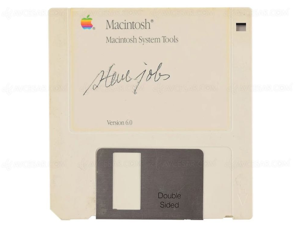 84 000 $ pour une disquette… signée par&nbsp;Steve&nbsp;Jobs