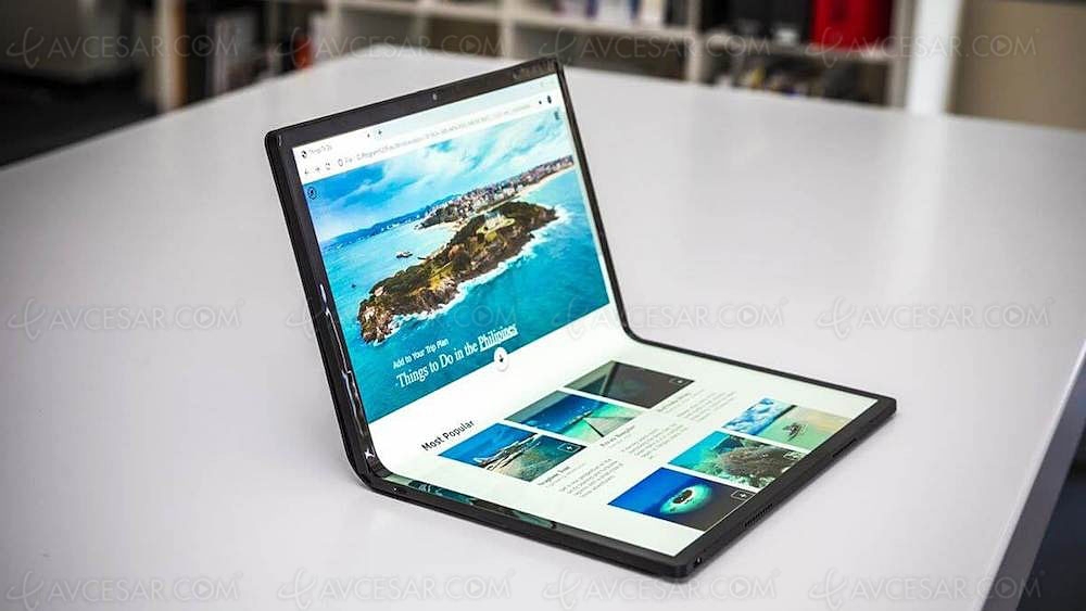 Prototype de tablette pliable&nbsp;17'' signé&nbsp;Intel