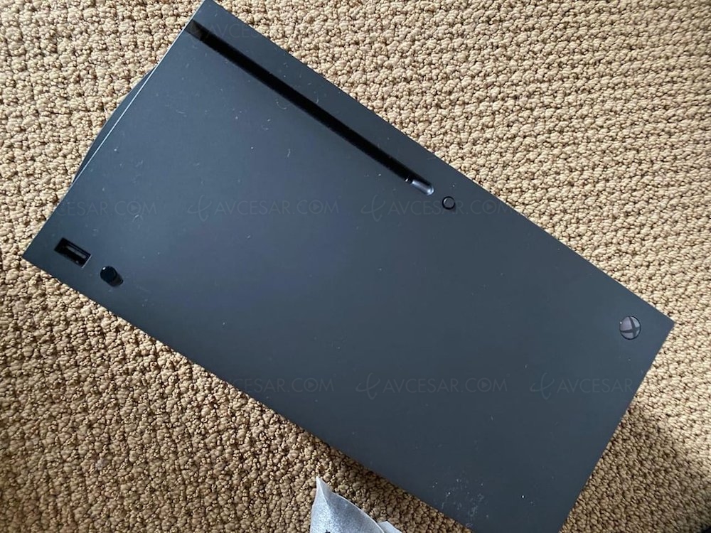 Xbox Series X prototype dans la nature (images)