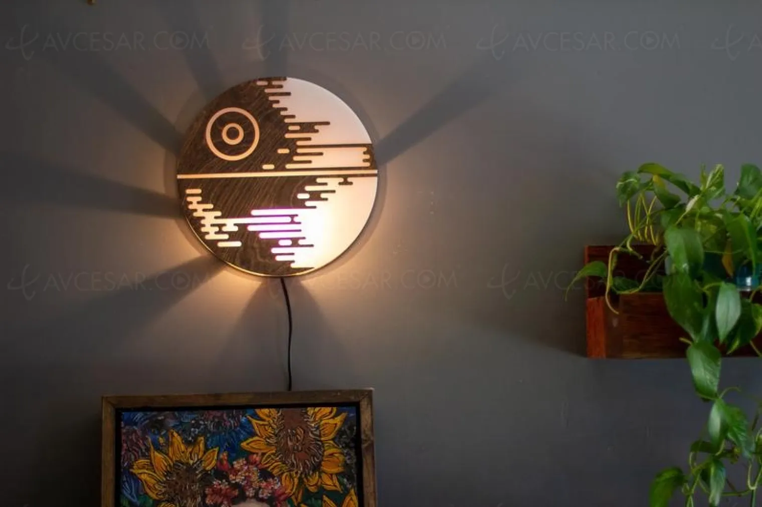lampe-murale-star-wars-toile-noire-pas-si-obscure