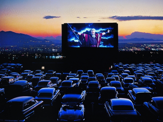 Cinémas drive-in en Corée : pas de contact mais de la culture, même en voiture