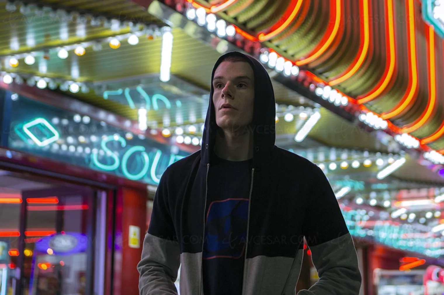 vs-un-drame-social-aux-accents-hip-hop-avec-connor-swindells-sex-education