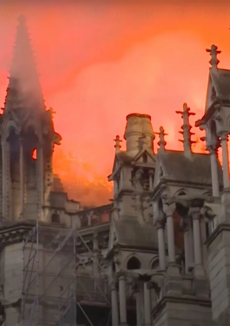 netflix-developpe-une-serie-sur-l-incendie-de-notre-dame